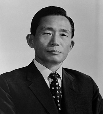 Major General Park Chung-he.